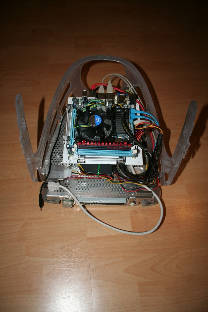 iMac désossé
vue avant iMac désossé
vue avant